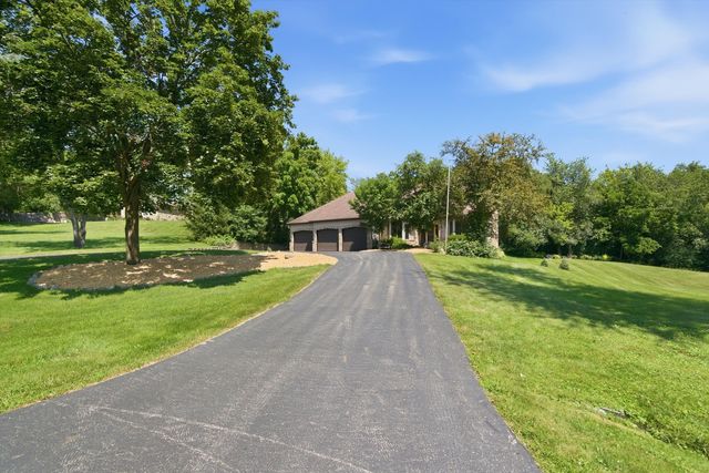 26165 N GREENBRIAR Court, Lake Barrington, IL 60084