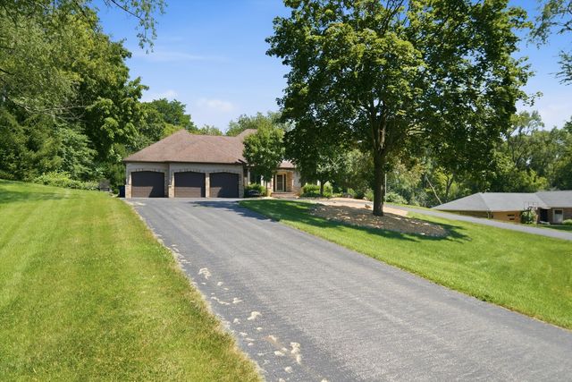 26165 N GREENBRIAR Court, Lake Barrington, IL 60084