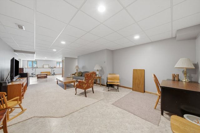 26165 N GREENBRIAR Court, Lake Barrington, IL 60084