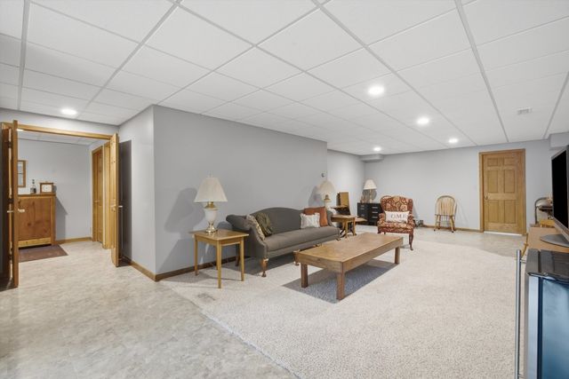 26165 N GREENBRIAR Court, Lake Barrington, IL 60084