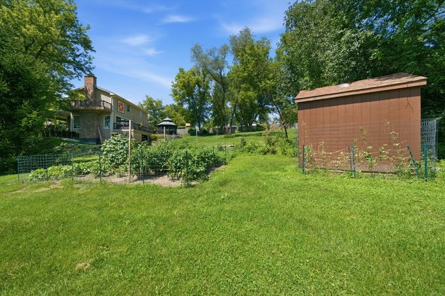 26165 N GREENBRIAR Court, Lake Barrington, IL 60084