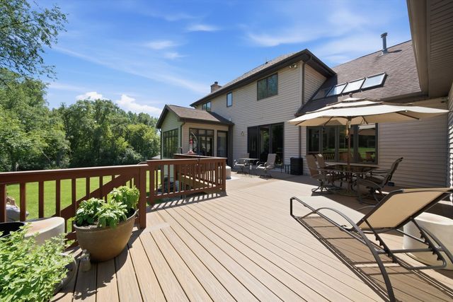 26165 N GREENBRIAR Court, Lake Barrington, IL 60084