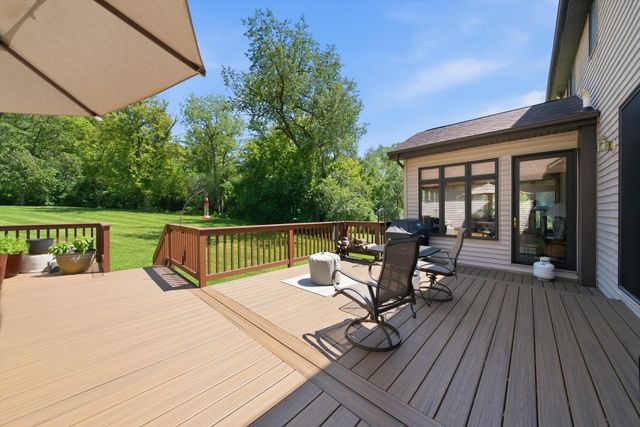26165 N GREENBRIAR Court, Lake Barrington, IL 60084