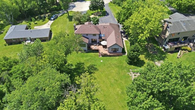 26165 N GREENBRIAR Court, Lake Barrington, IL 60084