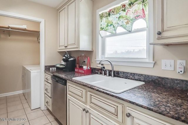 5076 Utah Street, Bay Saint Louis, MS 39520