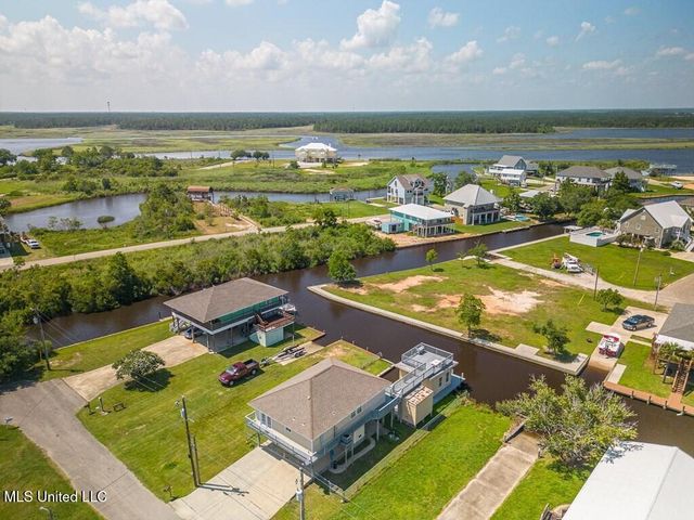 5076 Utah Street, Bay Saint Louis, MS 39520