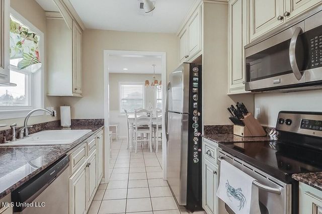 5076 Utah Street, Bay Saint Louis, MS 39520