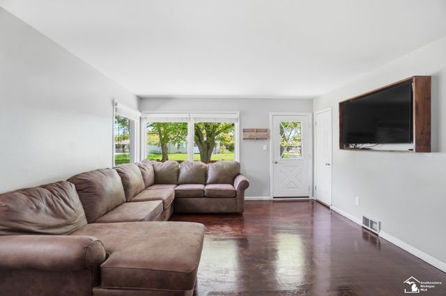 415 Theodore Drive, Monroe, MI 48162