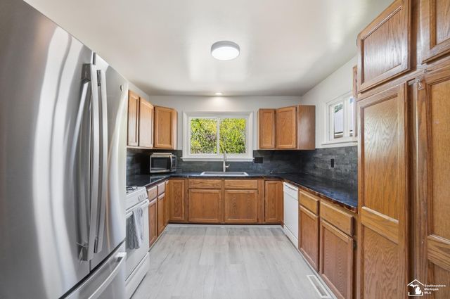 415 Theodore Drive, Monroe, MI 48162