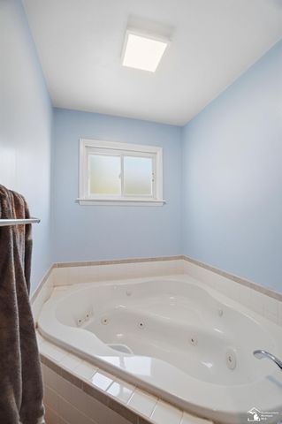 415 Theodore Drive, Monroe, MI 48162