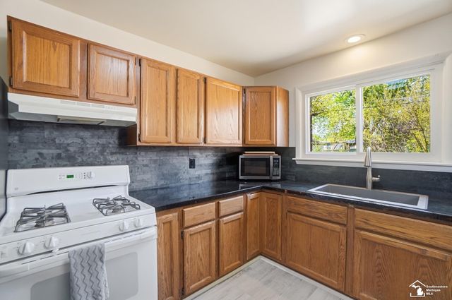 415 Theodore Drive, Monroe, MI 48162