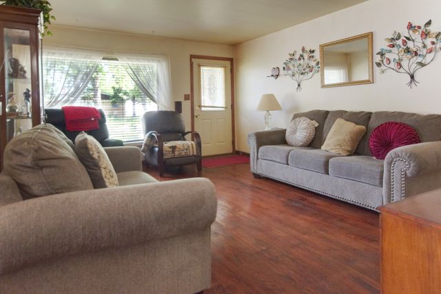 2202 Tamarack Drive, Joliet, IL 60432