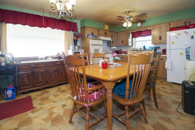 2202 Tamarack Drive, Joliet, IL 60432