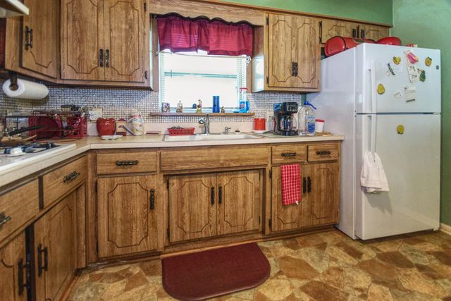 2202 Tamarack Drive, Joliet, IL 60432
