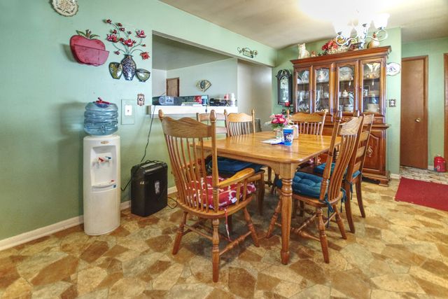 2202 Tamarack Drive, Joliet, IL 60432