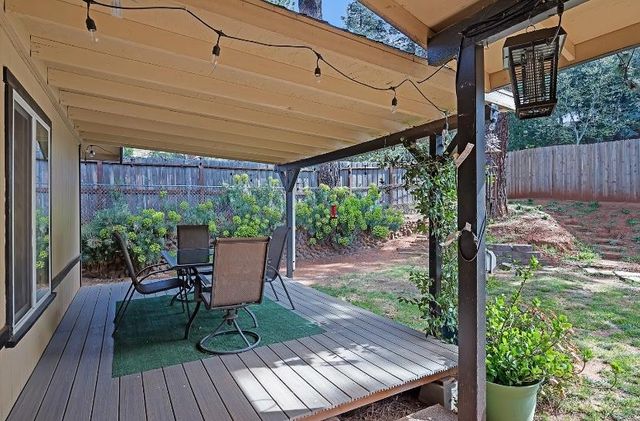 3087 Camino Ct, Camino, CA 95709