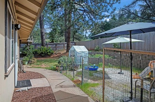 3087 Camino Ct, Camino, CA 95709