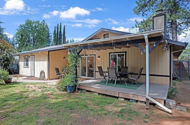 3087 Camino Ct, Camino, CA 95709