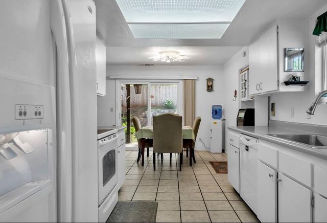 3087 Camino Ct, Camino, CA 95709