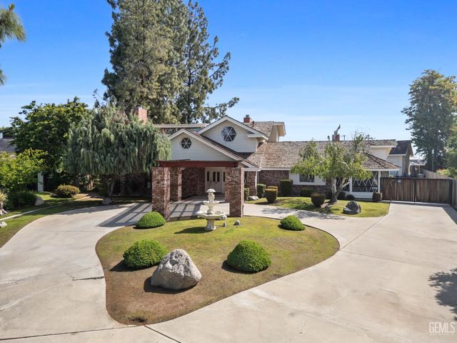 7112 Crestwood Street, Bakersfield, CA 93308