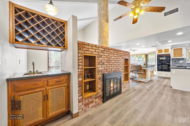 7112 Crestwood Street, Bakersfield, CA 93308