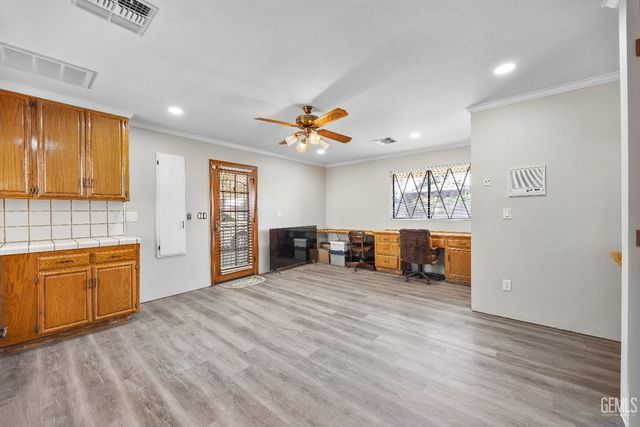7112 Crestwood Street, Bakersfield, CA 93308