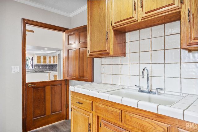 7112 Crestwood Street, Bakersfield, CA 93308
