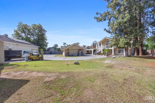7112 Crestwood Street, Bakersfield, CA 93308