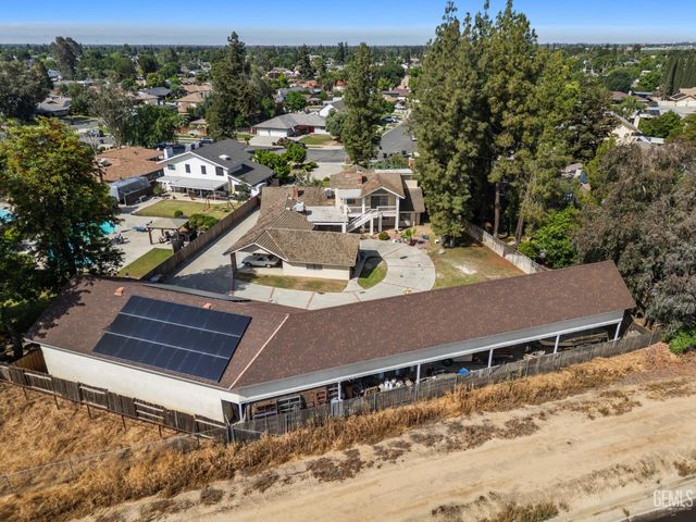 7112 Crestwood Street, Bakersfield, CA 93308