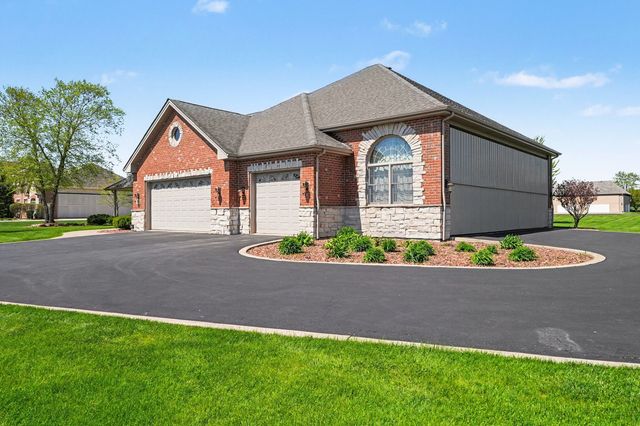 25202 S Doolittle Drive, Monee, IL 60449