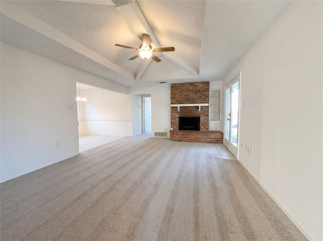 709 Sandy Trail, Fort Worth, TX 76120