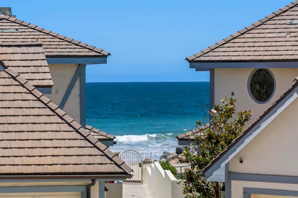 2340 Rue Des Chateaux, Carlsbad, CA 92008 — photo 2