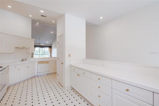 447 ENCLAVE PLACE 447, Lakeland, FL 33803