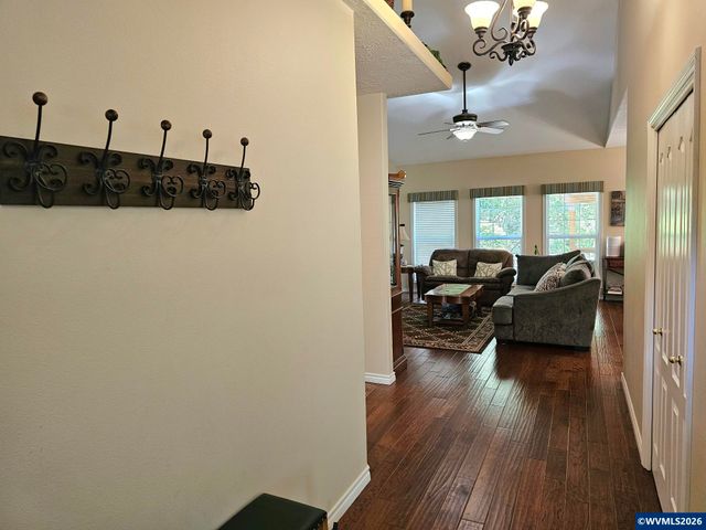 6120 Fairbanks St SE, Salem, OR 97306