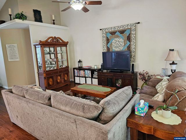 6120 Fairbanks St SE, Salem, OR 97306