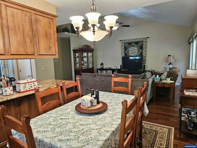 6120 Fairbanks St SE, Salem, OR 97306
