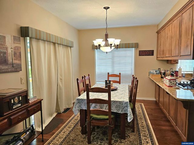 6120 Fairbanks St SE, Salem, OR 97306