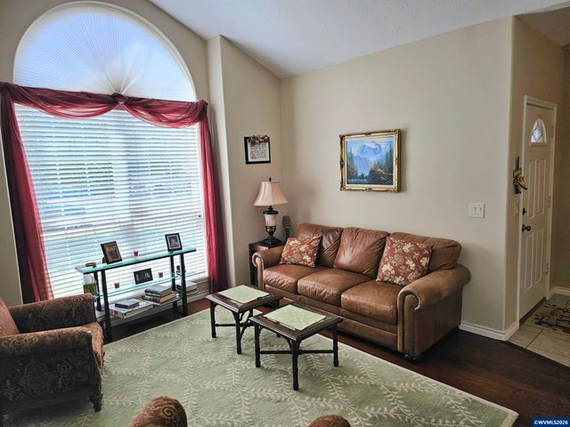 6120 Fairbanks St SE, Salem, OR 97306