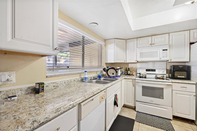5431 BROOKSWOOD WAY 805, Orlando, FL 32808