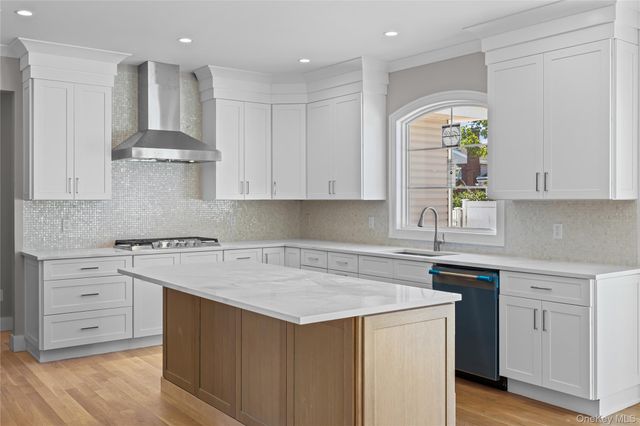 366 Broadway, Massapequa Park, NY 11762