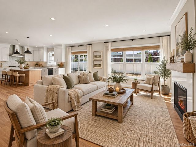 366 Broadway, Massapequa Park, NY 11762