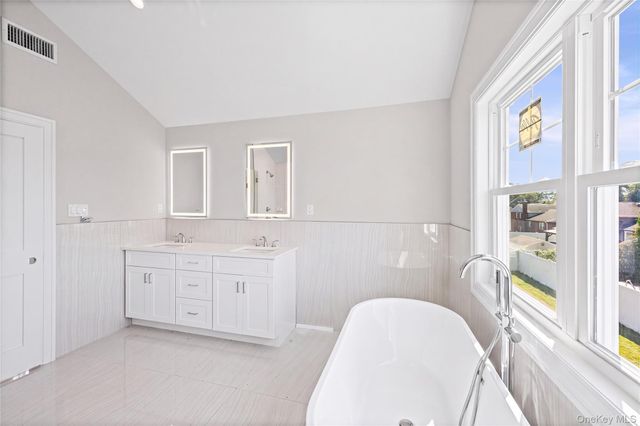 366 Broadway, Massapequa Park, NY 11762