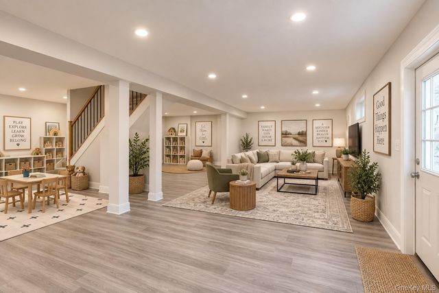 366 Broadway, Massapequa Park, NY 11762