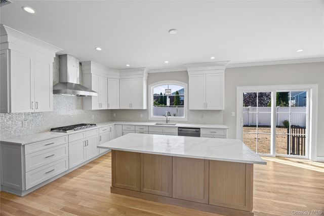 366 Broadway, Massapequa Park, NY 11762