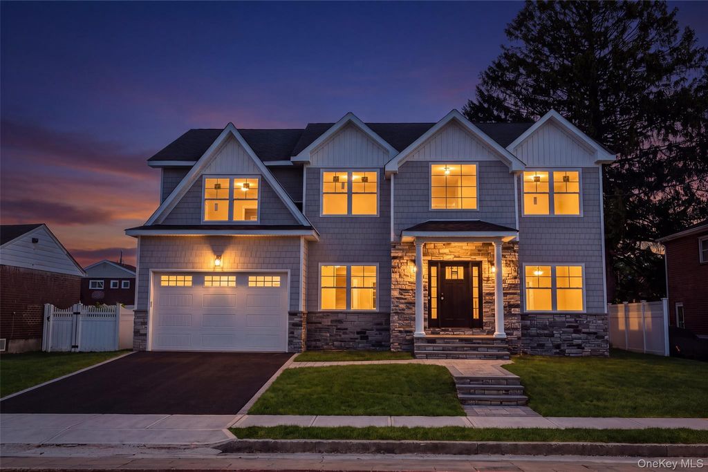 366 Broadway, Massapequa Park, NY 11762 — photo 2