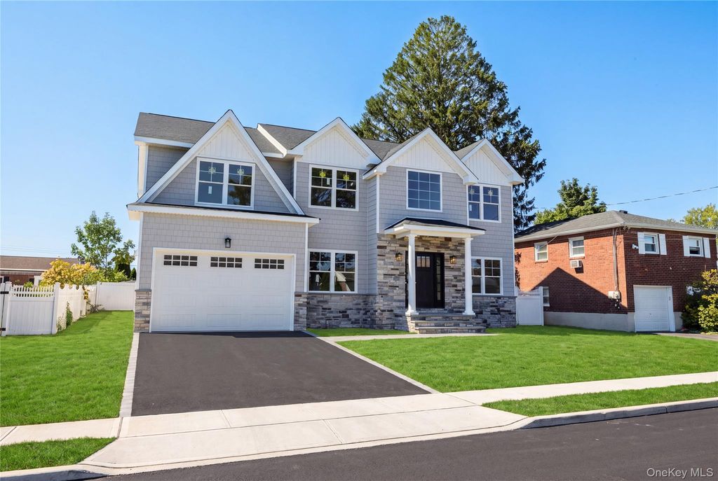 366 Broadway, Massapequa Park, NY 11762 — photo 3