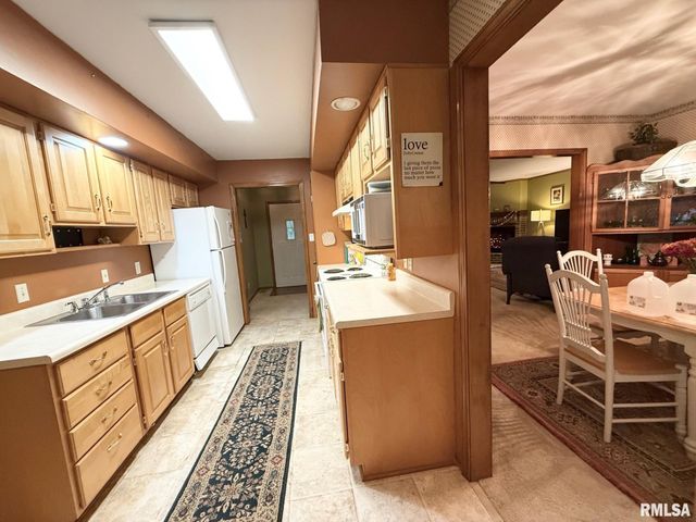 11730 KEVIN Lane, Carterville, IL 62918