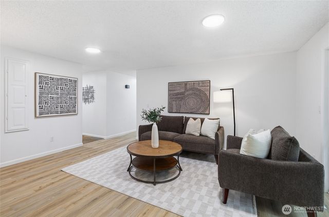 2761 SW 314th Street, Federal Way, WA 98023