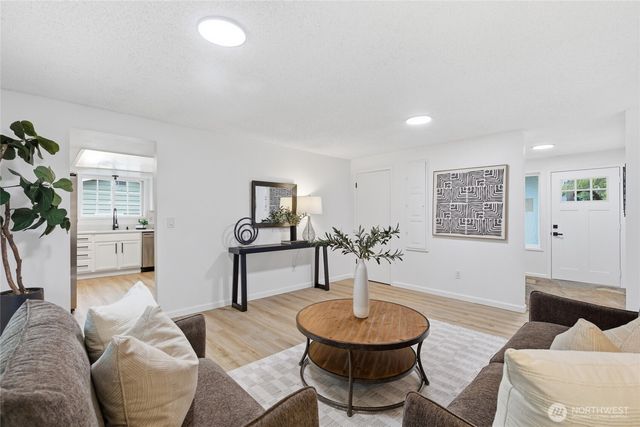 2761 SW 314th Street, Federal Way, WA 98023