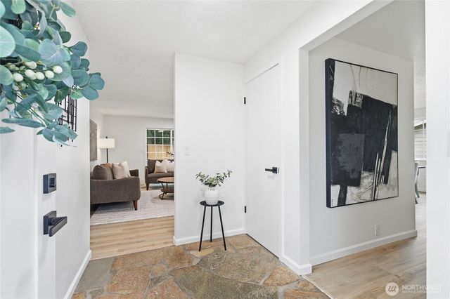 2761 SW 314th Street, Federal Way, WA 98023